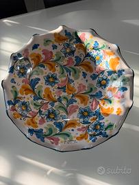 Piatto centrotavola in ceramica dipinto a mano