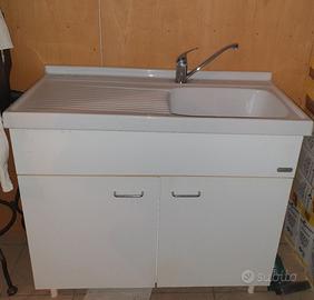 Lavello in ceramica con mobiletto