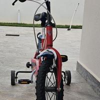 bicicletta con rotelle