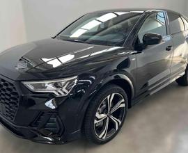 AUDI Q3 SPB 40 TDI quattro S tronic Identity Bla