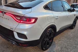 Renault Arkana
1.6 Hybrid E-Tech R.S. Line 