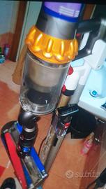 V15 Dyson  GUASTO con accessori DOK station ORIGIN