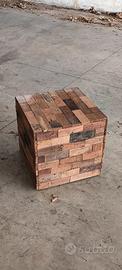 Tavolino a cubo in mosaico di legno 