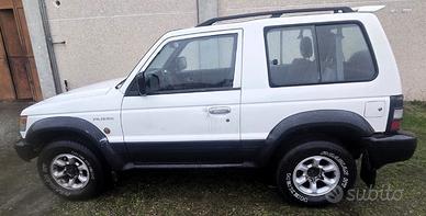 MITSUBISHI Pajero 2.5 TDI COMPRESO CARRELLO