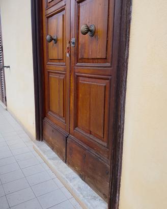 1 portoncino + 6 porte in legno  con 3