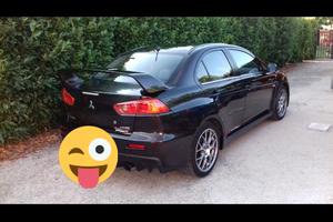 Mitsubishi lancer evo x 