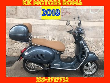 Piaggio Vespa 300 GTS-TOP CASE-PARABREZZA-2018
