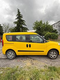 Fiat dobló
