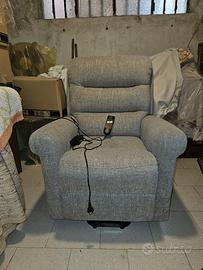 Poltrona relax elettrica reclinabile – comfort