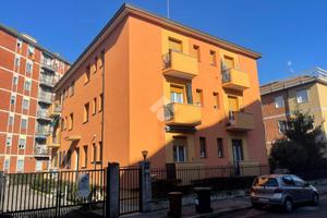 2 LOCALI A MILANO