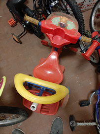 Triciclo bambino con pedali
