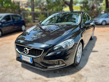VOLVO V40 2.0 d2 Kinetic my18 - 2018