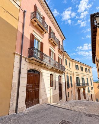 2 LOCALI A L'AQUILA