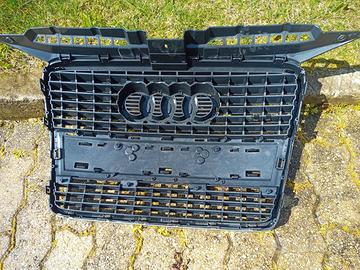 Griglia anteriore AUDI A3 8P1 2.0 TDI S line