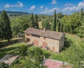 Rustico in pietra con 2 ettari di terreno