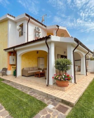 Villetta con cortile privato