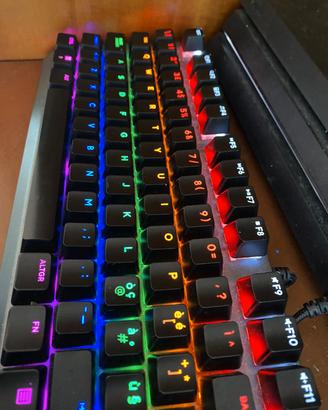 tastiera da gaming e mause