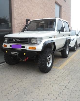 Toyota KZJ 70 TD. 3000c.c. Cinesino omologato Vett