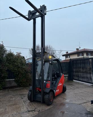 S107 Carrello elevatore Linde H20