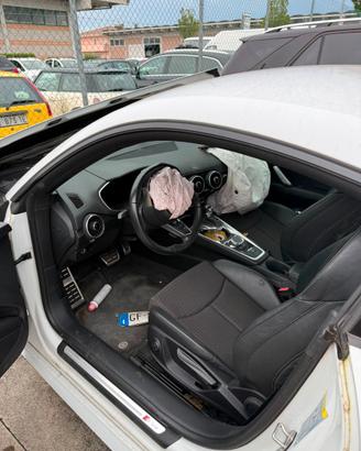 Audi TT Coupé 2.0 TFSI S tronic incidentata
