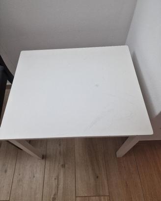 Tavolino bianco