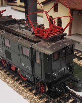 Marklin e32 h0 digital + 3 vagoni bavaresi