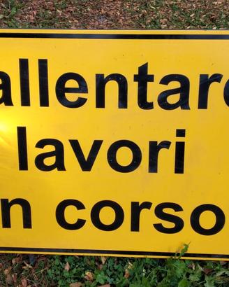 cartelli stradali