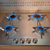 piano cottura 4 fuochi Smeg