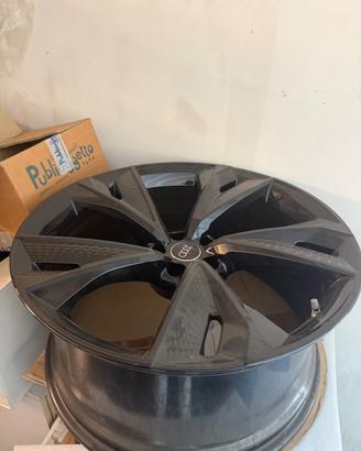 Cerchi In Lega Audi 10.5 X 22 Pollici Originali
