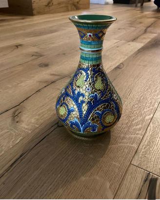 Vaso Deruta decorato in filo d’oro numerato