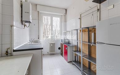 Appartamento a Milano Viale Omero 4 locali