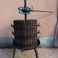 Torchio/strizzo idraulico e pigiatrice uva
