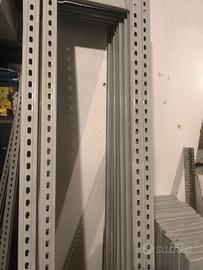 Scaffali metallici