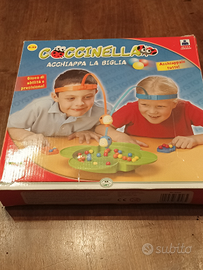 Coccinella acchiappa la biglia