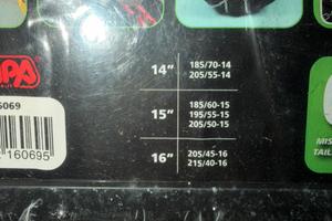 Catene neve nuove ancora imballate