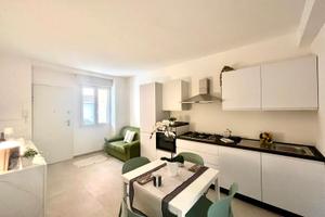 2 locali con cortile