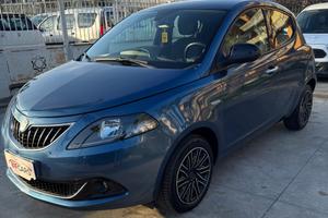 Lancia Ypsilon 1.0 FireFly 5 porte S&S Hybrid Gold
