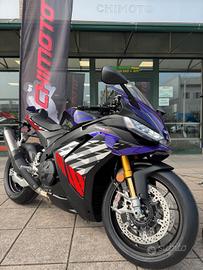 Aprilia RSV4 1100 Factory pronta consegna