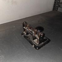 punzonatrice d'epoca in metallo