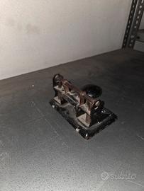 punzonatrice d'epoca in metallo