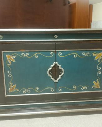 CREDENZA IN LEGNO LACCATO INVECCHIATO