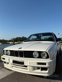 BMW E30 320i cabrio