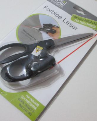 Forbici con guida laser x tagli perfetti