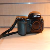 macchina fotografica Nikon  F100