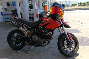 Hypermotard  796