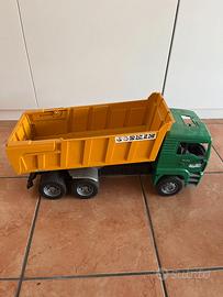 Camion giocattolo