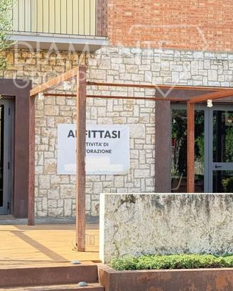 Locale comm. adibito a ristorante con giardino