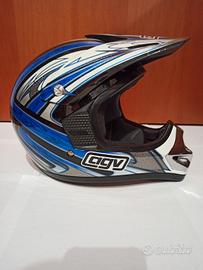 casco motocross marca AGV