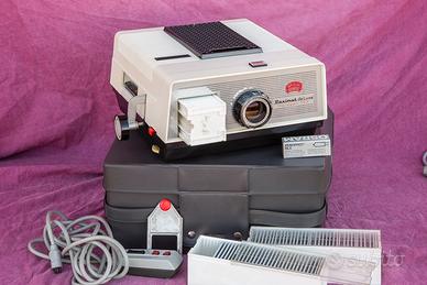 PROIETTORE DIAPOSITIVE BRAUN