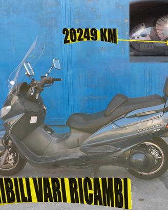 SUZUKI BURGMAN 400 ANNO 2000 x RICAMBI